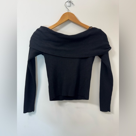 Abercrombie & Fitch Twist Front Off Shoulder Long Sleeve Top - Picture 4 of 6